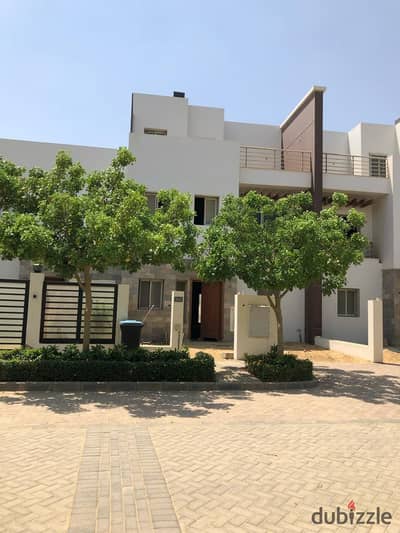 تاون هاوس للبيع تقسيمه مميزه وجاهز للسكن في هايد بارك التجمع الخامس  Hyde Park New Cairo