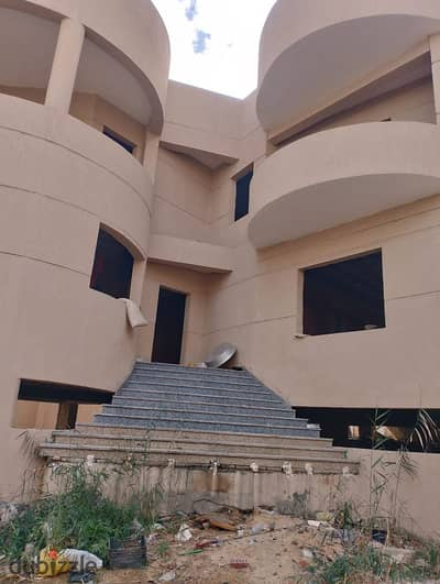 باقل سعر اجمالي فيلا للبيع لقطة – الحي التاسع بجوار الممشى السياحي مباشرة  District 9- Zayed  استلام فوري - موقع مميز جدًا بمنطقة الفيلات