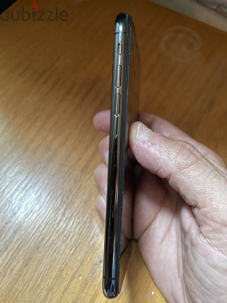 Apple - iPhone X 1