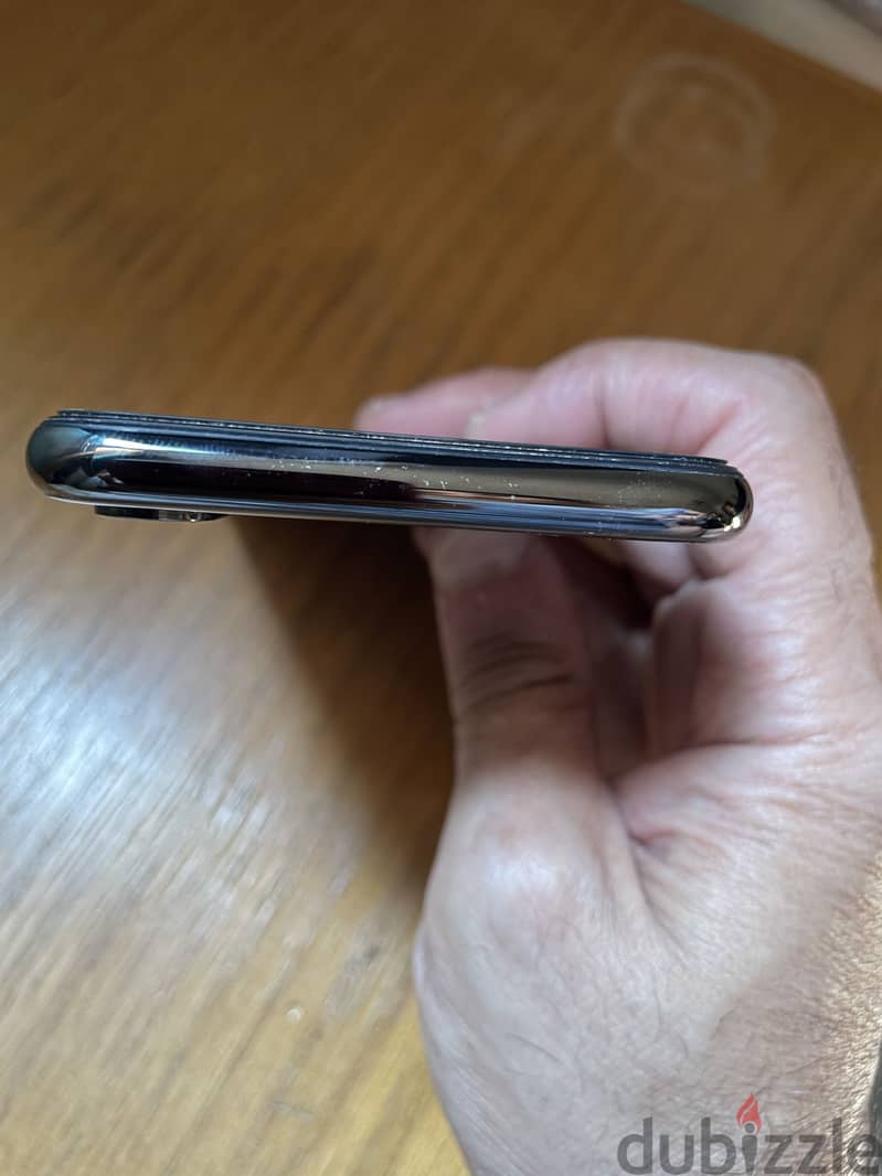 Apple - iPhone X 4