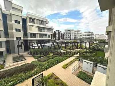 شقه مميزه بفيو بحري و مطل علي النادي للبيع في فيليت - سوديك - Sodic Villette - Sky Condos باقل سعر في السوق