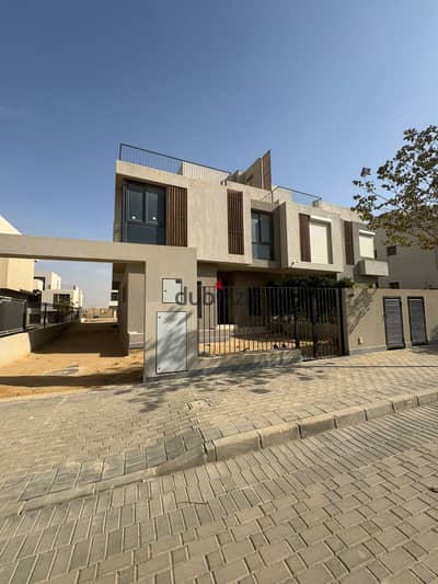Ready to Move 3 Bedrooms Twin house for Sale in SODIC East New Heliopolis