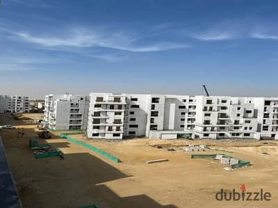 للايجار بينتهاوس 116م تشطيب كامل موقع متميز اويست اوراسكم جاهزه للسكن