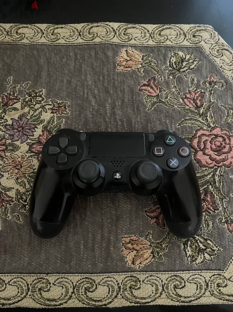 Ps4 slim 2