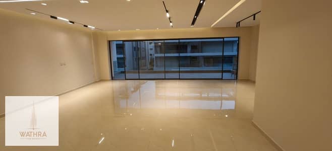 شقة للايجار بفيو مميز علي البحيرة في كمبوند Lake view