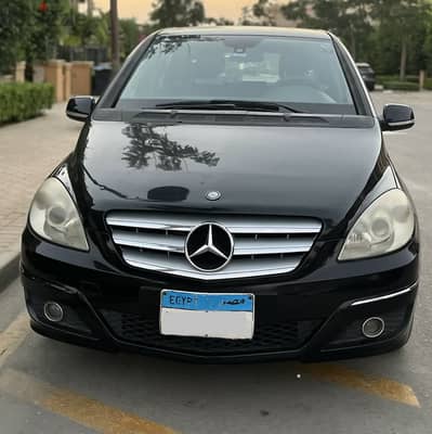 Mercedes-Benz B160 2010