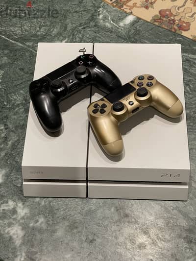 PlayStation 4 with 2 Controllers