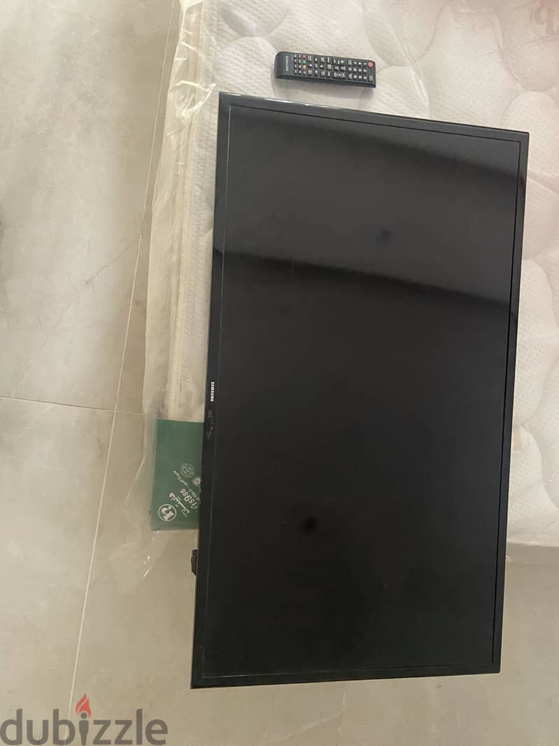 Screen 40” 1