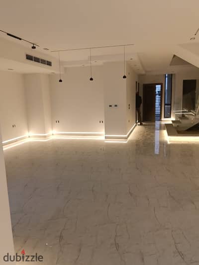 Townhouse corner for rent in Hyde park Townhouse corner for rent in Hyde park