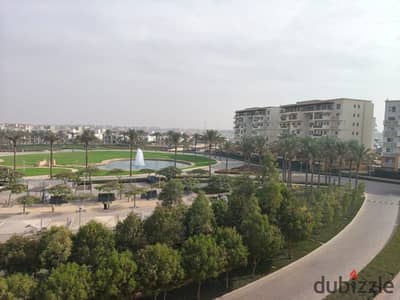 شقة متشطبة بالتكييفات للبيع بموقع مميز في أب تاون كايرو إعمار Uptown Cairo Emaar