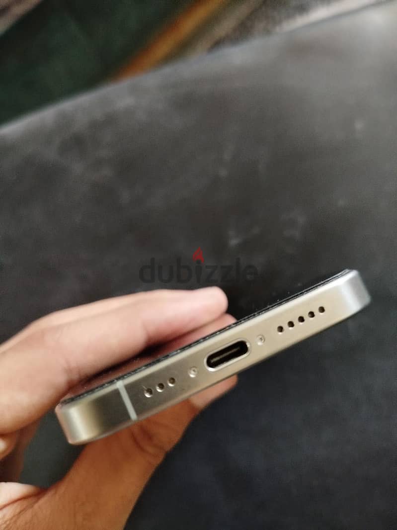 Apple - iPhone 15 Pro 2