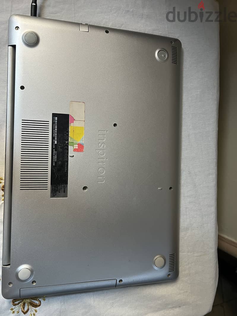 Dell insprion 5570 3