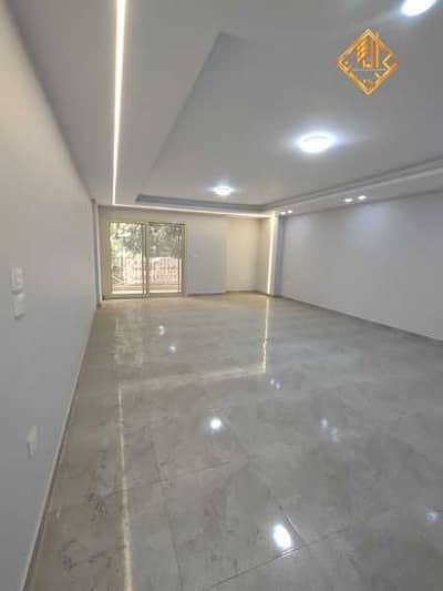 شقة للبيع فى المهندسين تقاطع شارع لبنان بسعر مغري كود A169