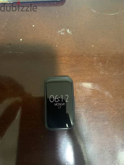 HUAWEI Band 8  بحالة ممتازه للبيع