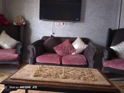 2 كنبة 2 فوتيه + ترابيزة
