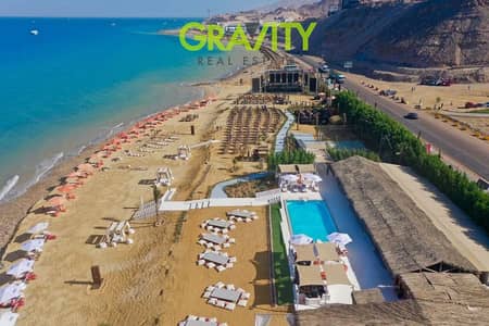 Receive your 3-bedroom chalet immediately on the beach in Ain Sokhna with installments over 12 years - Chalet for sale - Jebal - El Sokhna
