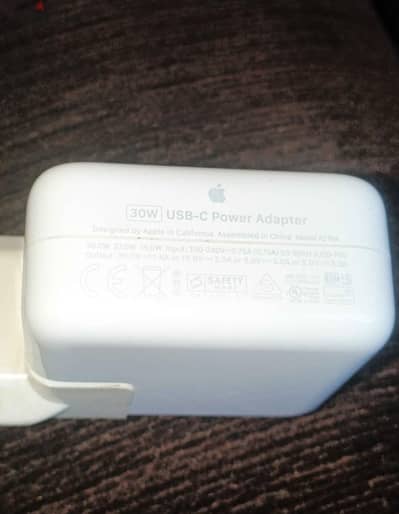 للبيع عرض شاحن ايفون 30 w
