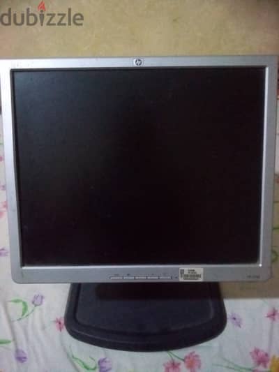 Hp 1740 LCD monitor شاشة 17 بوصه في حاله ممتاز