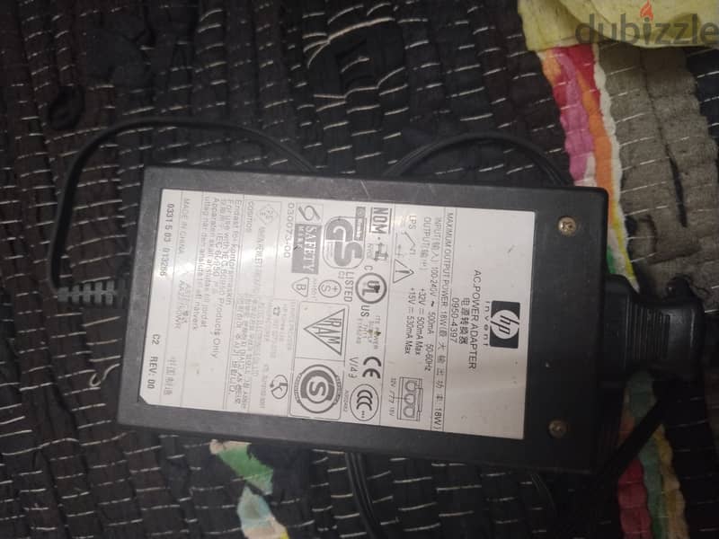 HP Deskjet D1560 2