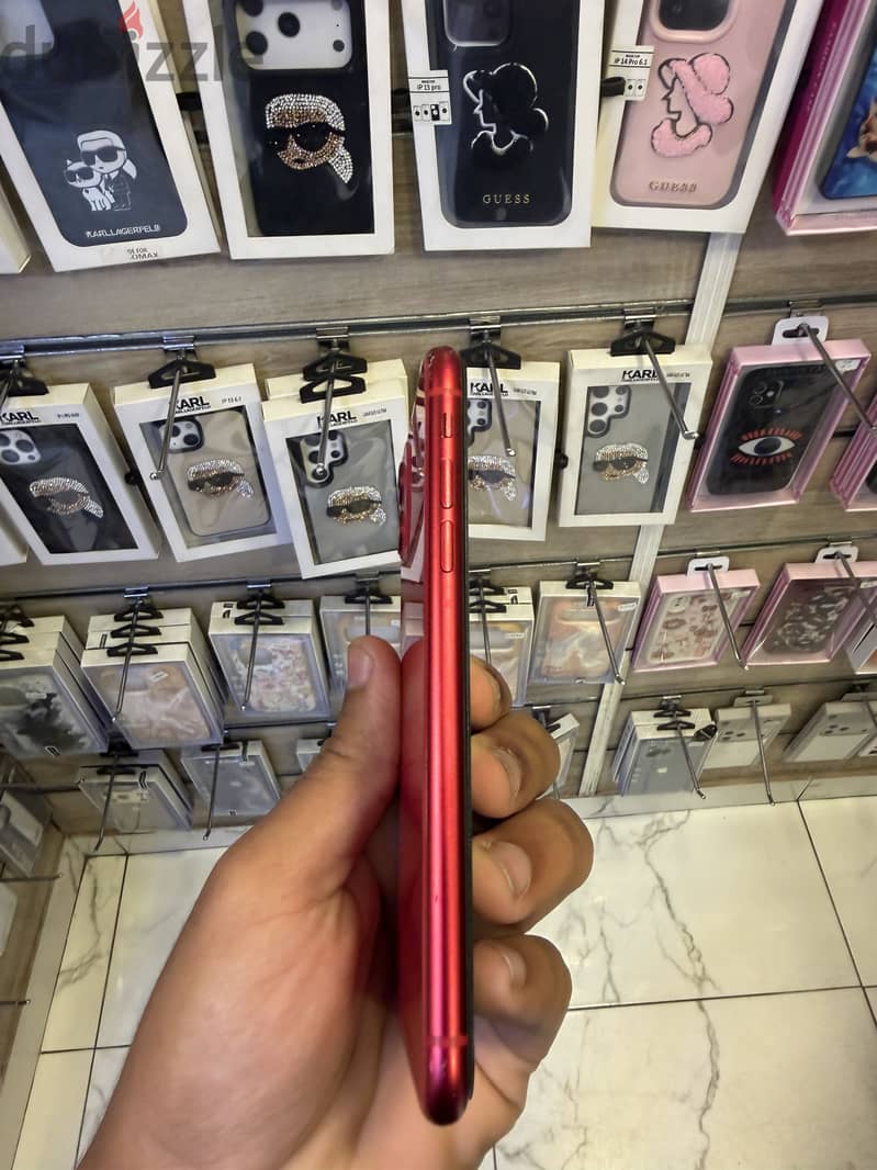 Apple - iPhone 11 3