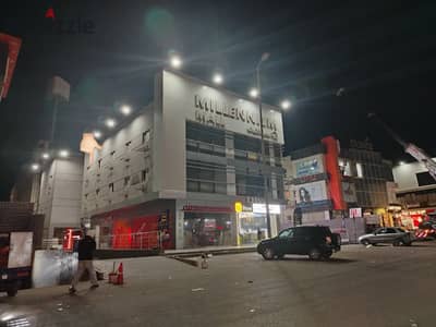 امتلك محل 25 مترفى مول مميز بالتسعين الشمالى بالتجمع الخامس