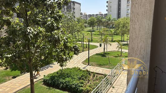 شقة 165 م للبيع بمدينتى B12 مقدم واقساط استلام فورى بجوار الخدمات وبيت الجملة والمركز الطبى مباشرة