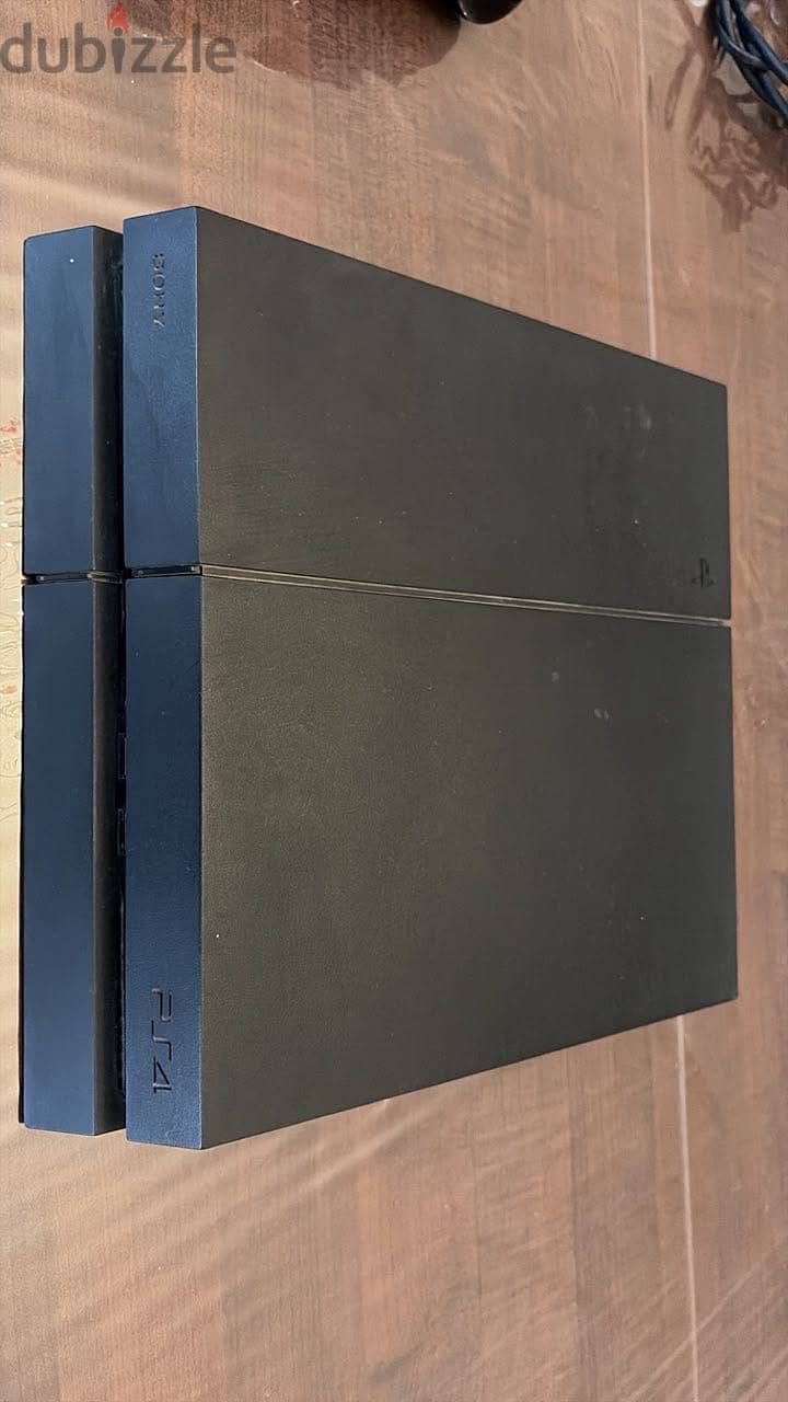 PlayStation 4 in a very good condition 1