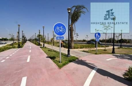 Commercial shops for rent on Ali walkway directly on Dahshur walkway, in a tourist walkway that has shops and global brands, distinctive location