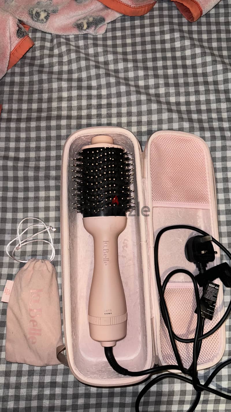 LaBelle Volumizing Brush 1