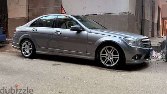 مرسيدس بنز سي 300 2010