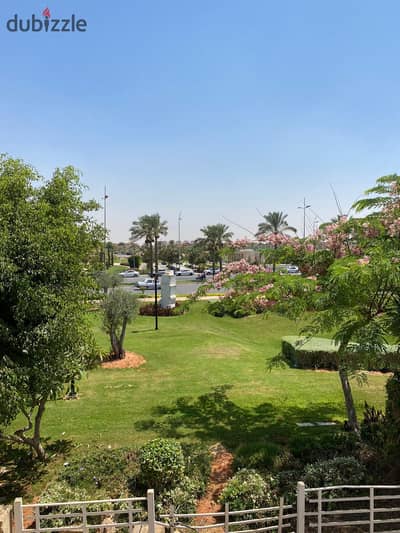 Villa for rent in Madinaty, Z model, wide garden, special finishing, close to services and the Grand Mosque.