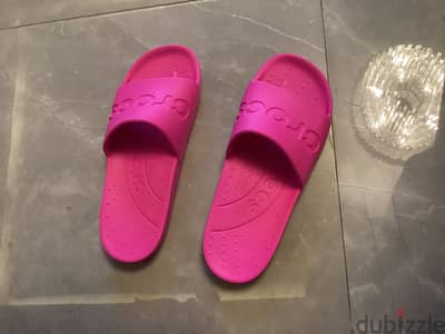 Women’s Classic Original Crocs Hot Pink Slide On Beach/Pool Size 6
