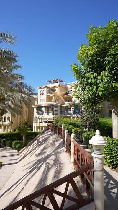 شاليه أرضي للبيع في ستيلا مارينا الساحل الشمالي، له 2 جاردن، استلام فوري، أمام أبراج العلمين الجديدة، مباشر من إدارة إعادة البيع.