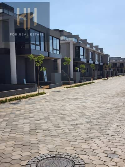 تاون كورنر 195 متر مقدم و اقساط في بلوم فيلدز المستقبل سيتي بالقرب من مدينتي و سراي Bloomfields Mostakbal
