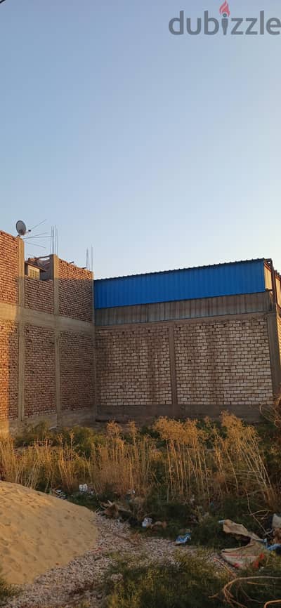 أرض مبانى