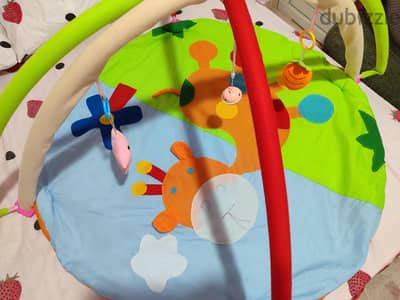 مشايه العاب اطفال حديثي الولاده لتنميه مهارات الرؤيه وتحريك اليد