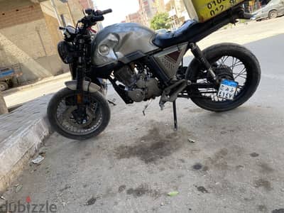 للبيع هوجن v250