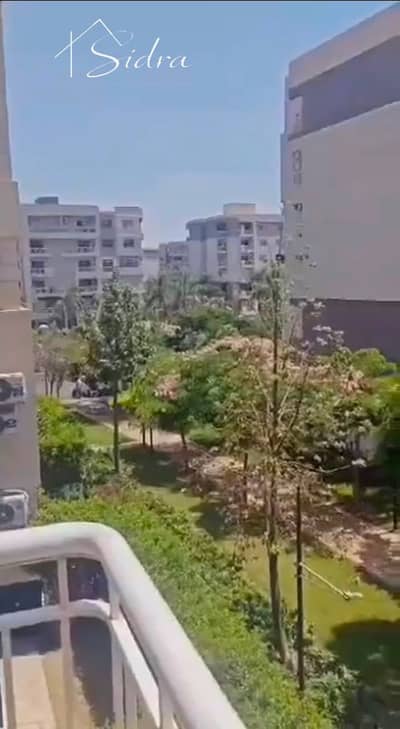 شقه للبيع كاش 140 متر في b10- فيو  جاردن