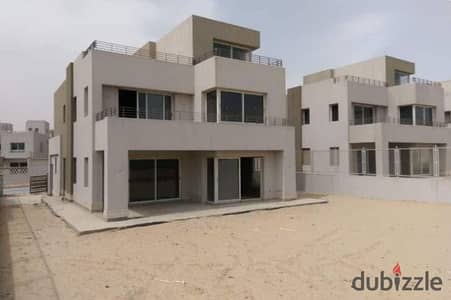 توين هاوس371m جاهز للاستلام في جولف فيوز من بالم هيلز