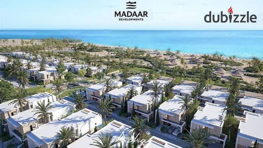 فيلا علي بعد 300 متر من الشاطئ باطلالة بانورامية علي البحر للبيع في ازها راس الحكمة الساحل الشمالي