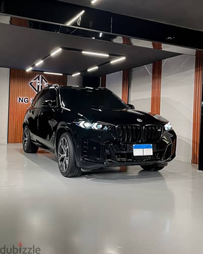 BMW X5 m60 2025
