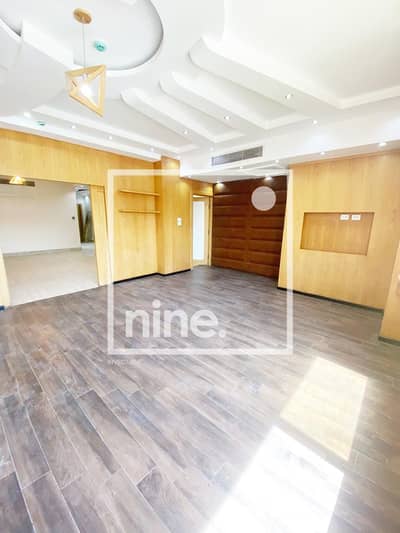 A prime office of 120 square meters for rent directly on South 90th Street, lowest price 1,000 EGP per square meter, 5th Settlement, New Cairo