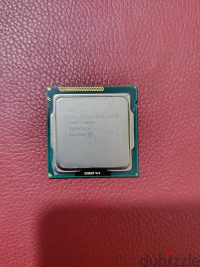 معالج Xeon E3 1225 V2 زي الi5 جيل تالت بالظبط
