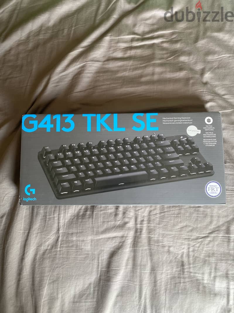 Logitech gaming mouse & keyboard. 4