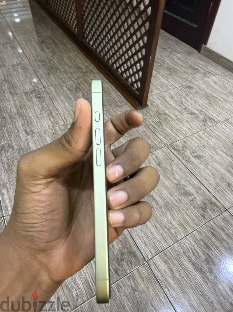 آبل - آيفون 17 5