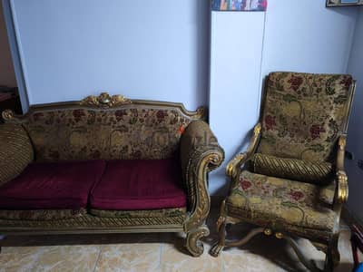 طقم صالون كبير كنبة كبيرة وكنبة صغيره وكرسين وترابيزة رخام