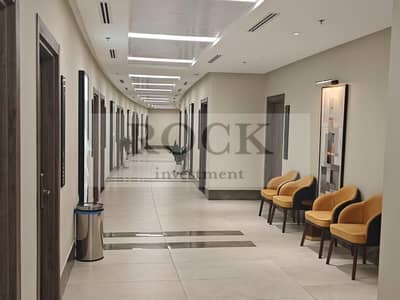 Clinic for sale, ready to move in, at a bargain price in a prime location in New Cairo's Fifth Settlement (Mivida), next to Hyde Park.
