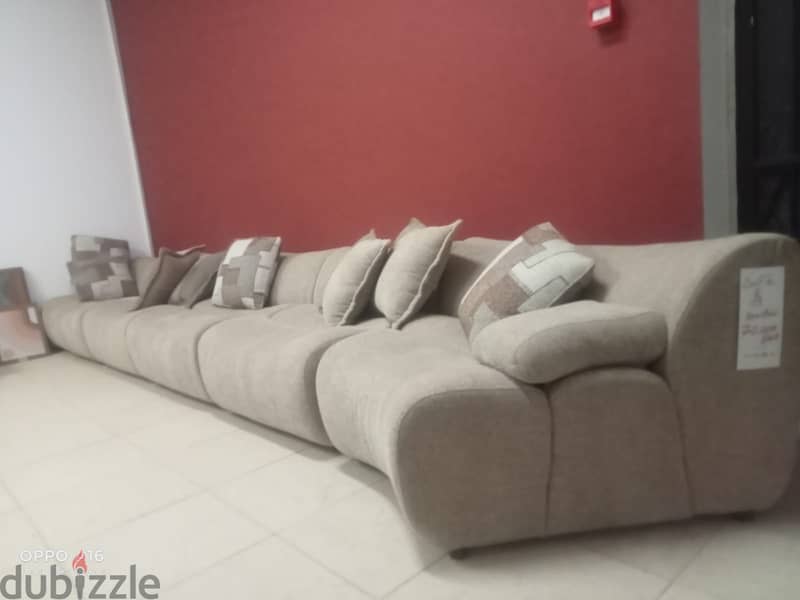 ariika outlet 11
