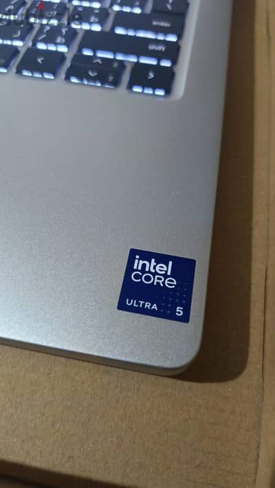 Dell Ultra5 Touch Screen warranty 3y