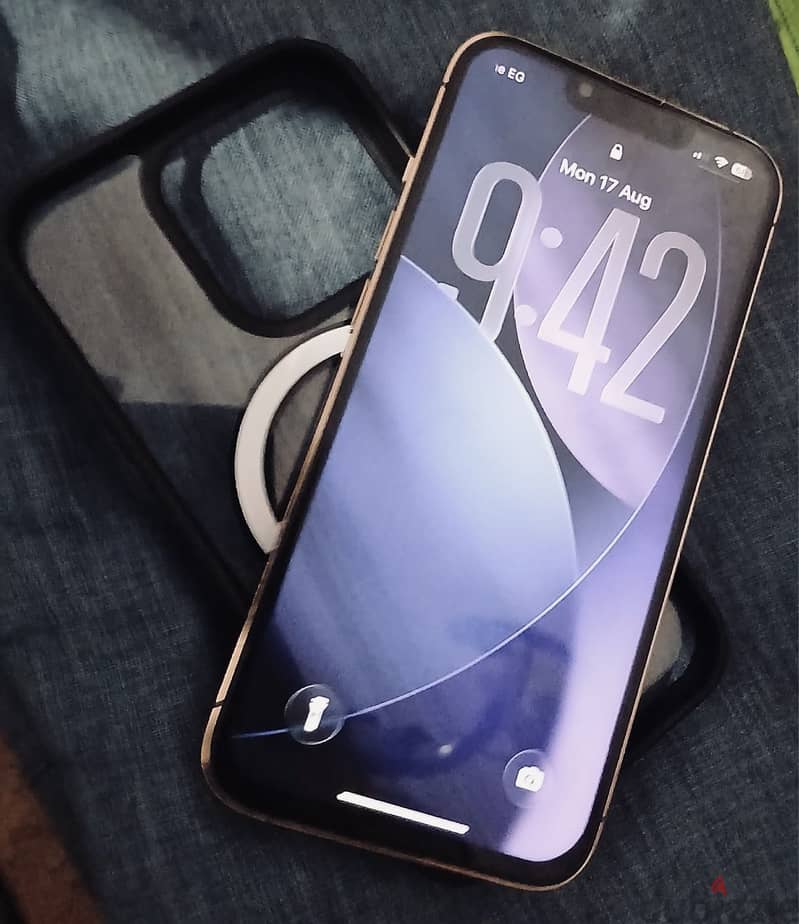 Apple - iPhone 13 Pro 1